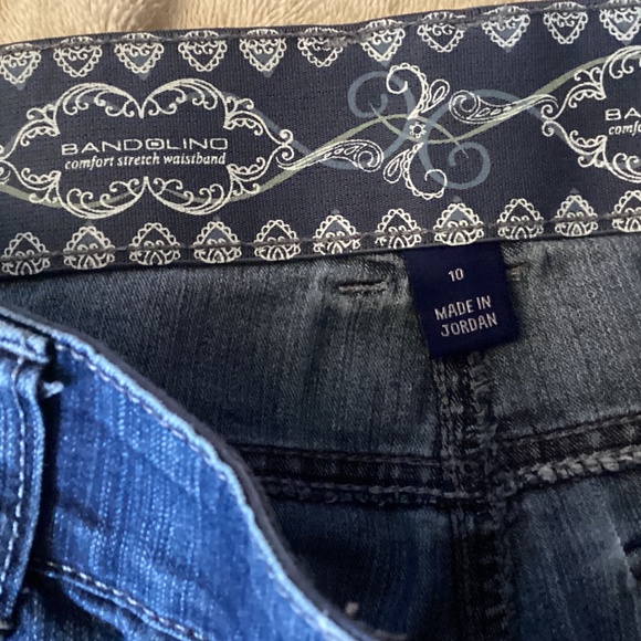 BANDOLINO Bohemian Comfort Stretch Waistband Capris - Picture 2 of 4